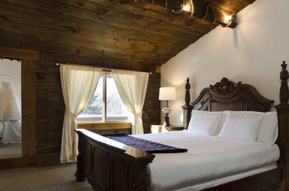 Summit Lodge photo 16