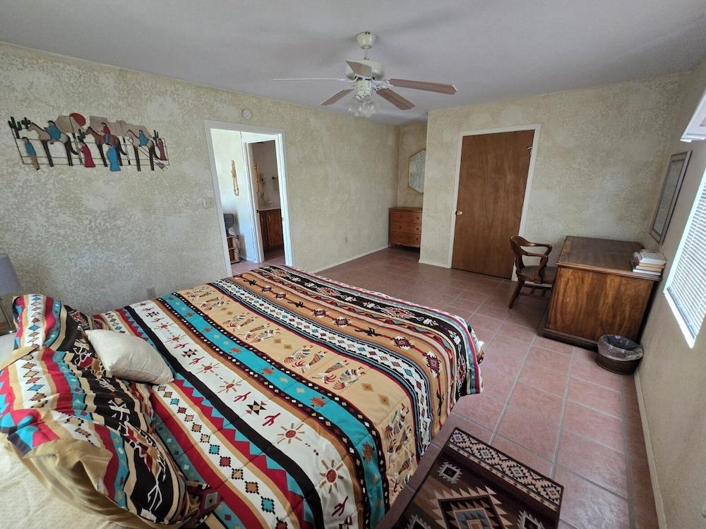 Chisos Mining Co Motel photo 36