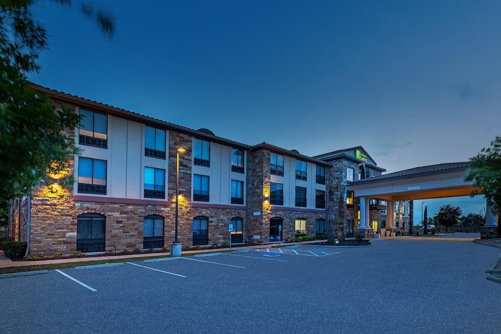 Holiday Inn Express & Suites Austin NW - Lakeway by IHG photo 37