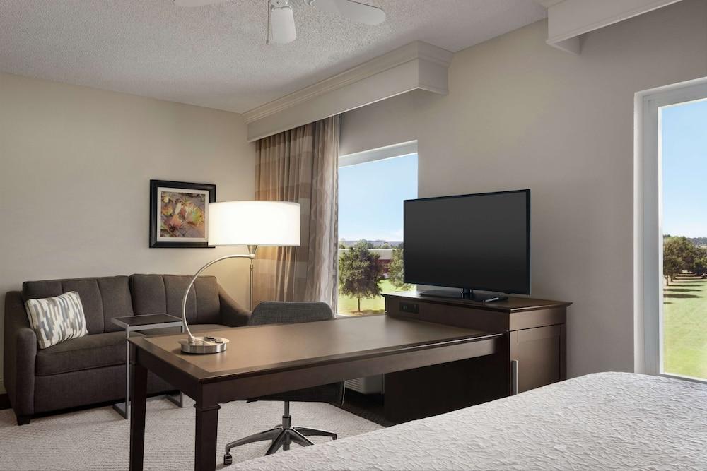 Hampton Inn & Suites Montgomery-EastChase photo 25