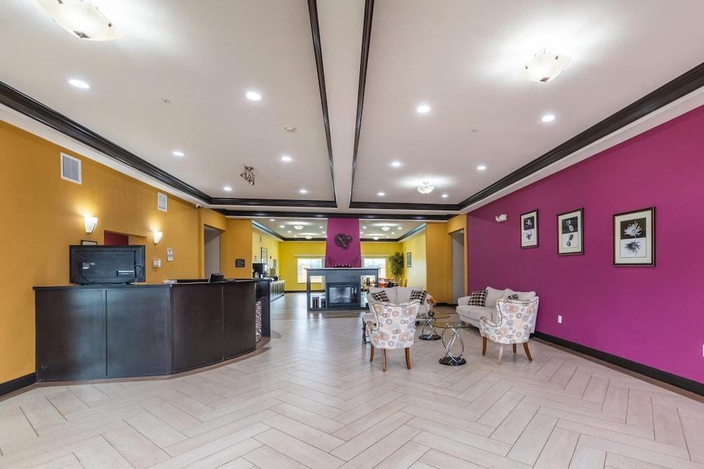 Residency Suites - Cotulla photo 5