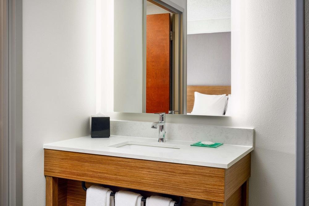 Hyatt Place Greensboro photo 12