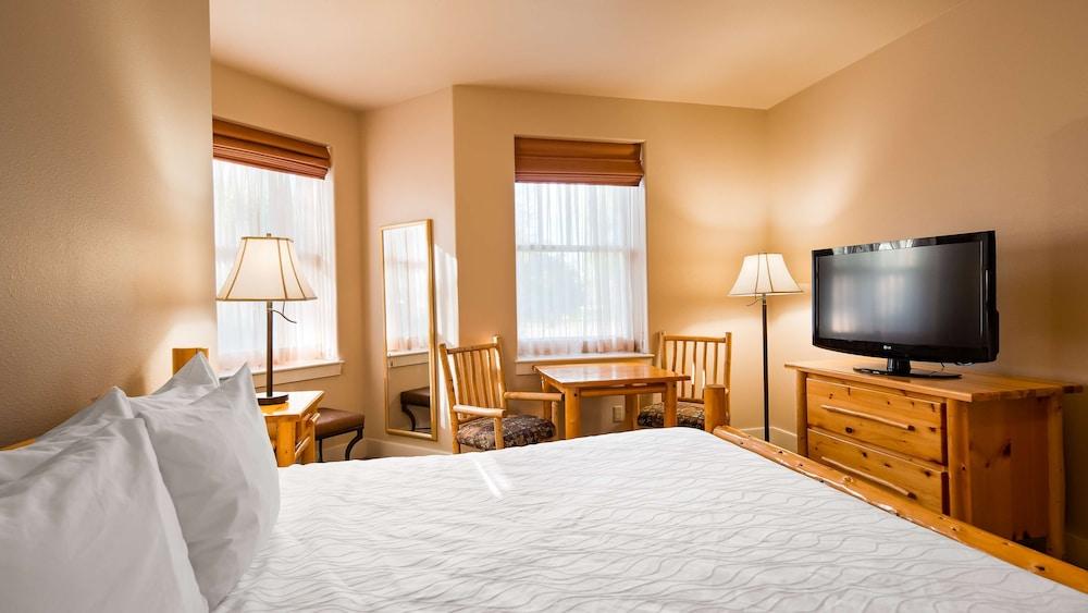 Best Western Plus Plaza Hotel photo 13