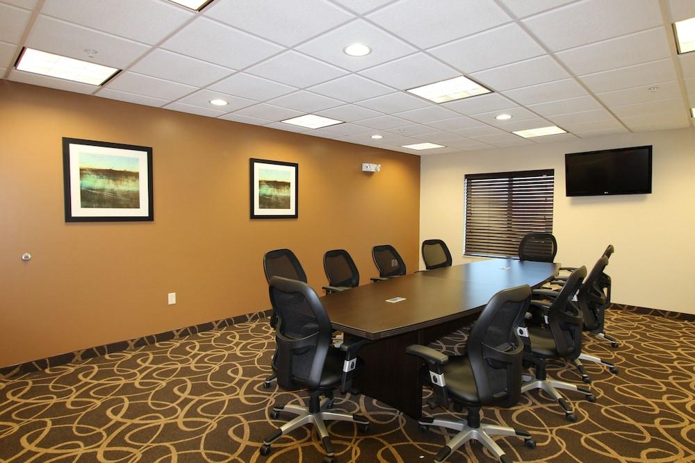 Holiday Inn Express Hotel & Suites Albert Lea - I-35 by IHG photo 43