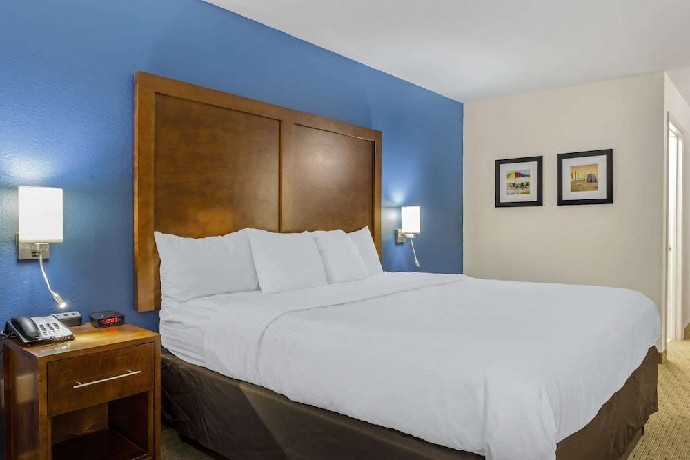 Comfort Inn Garner Clayton I-40 photo 23