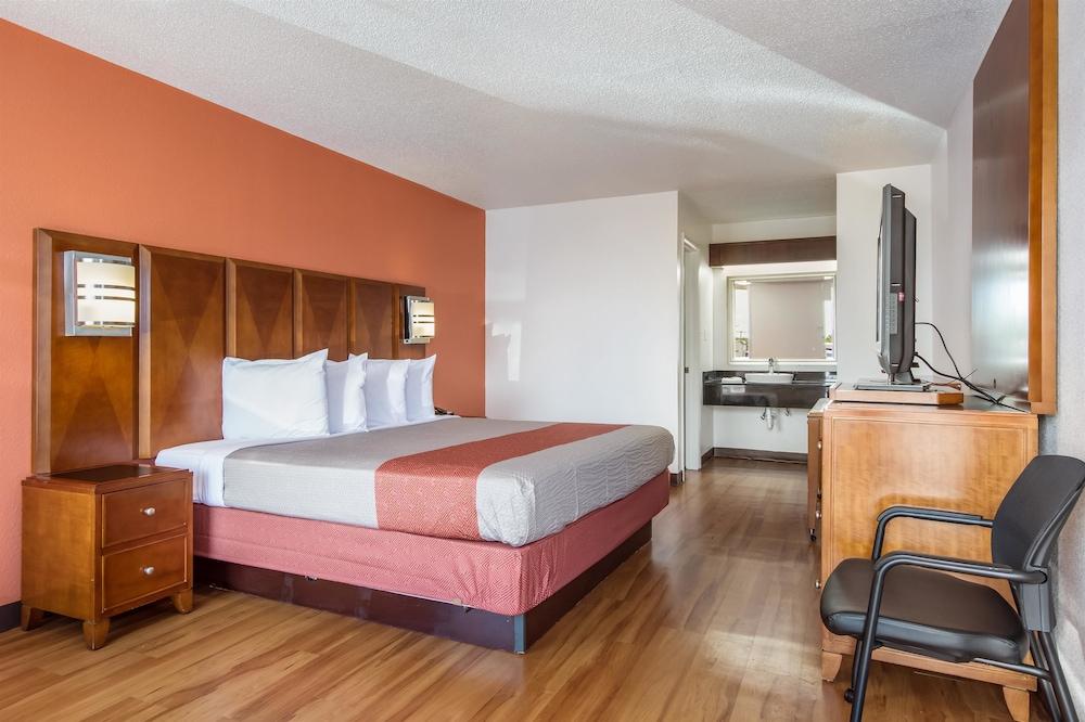 Motel 6 Van Buren, AR photo 14