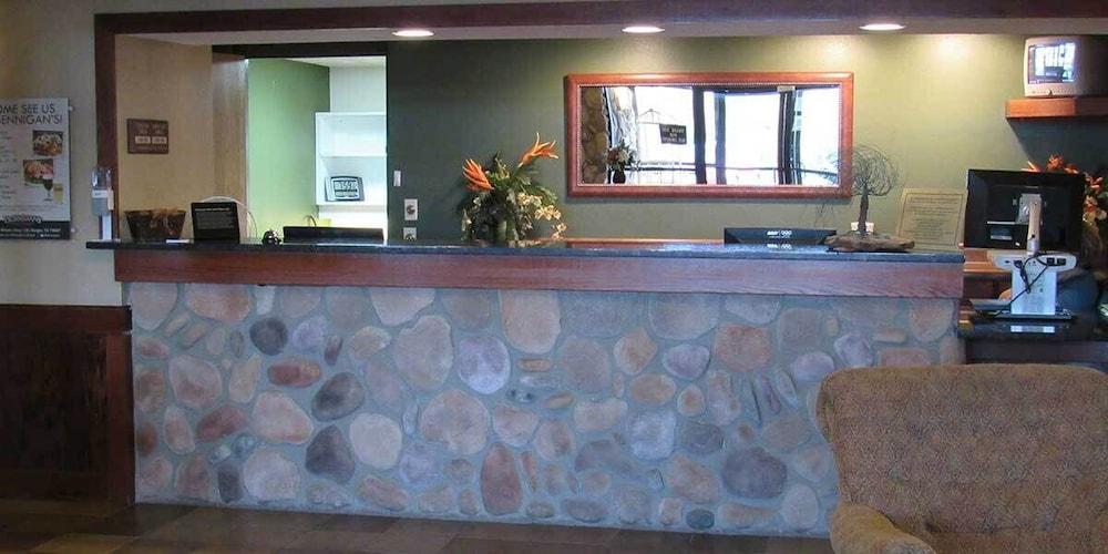 Borger Ambassador Inn photo 9
