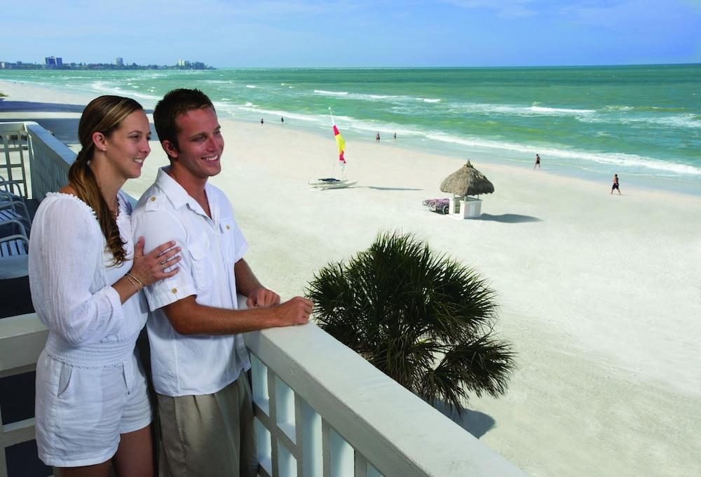 Sandcastle Resort at Lido Beach photo 21