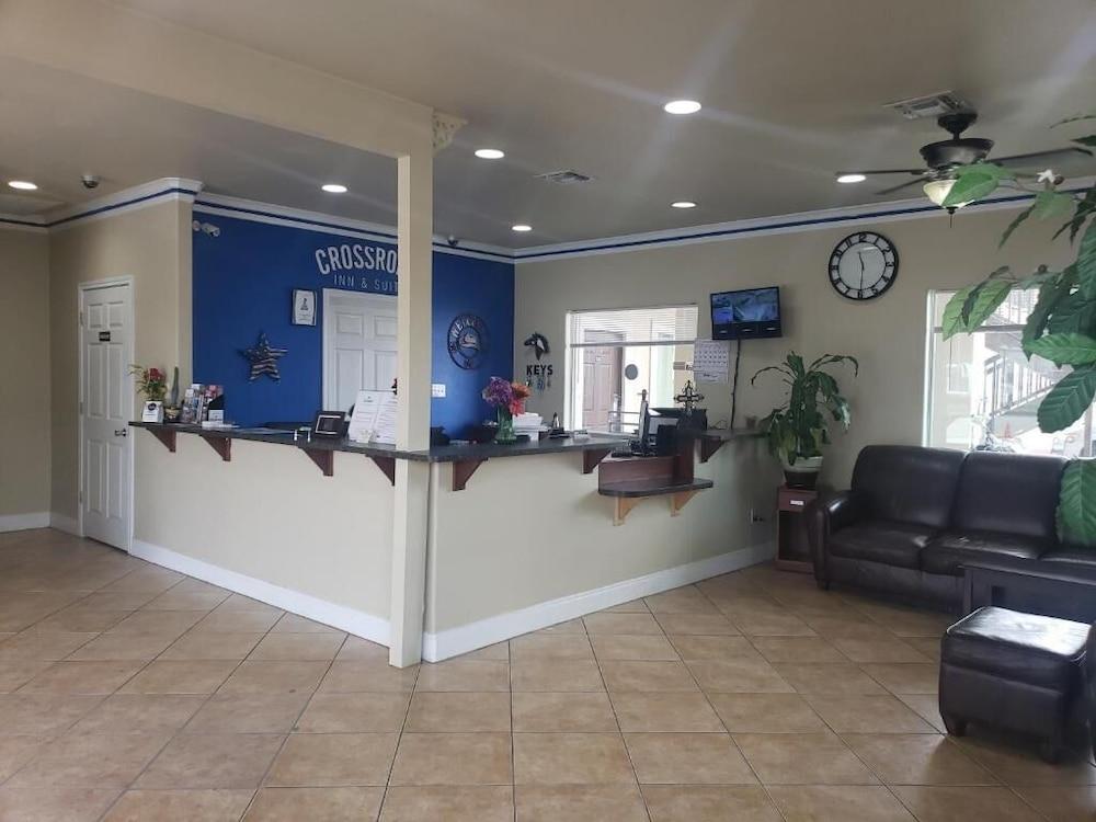 Crossroads Inn & Suites photo 28
