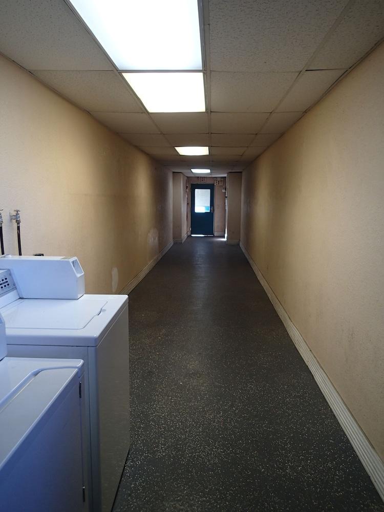 Corona Inn photo 26