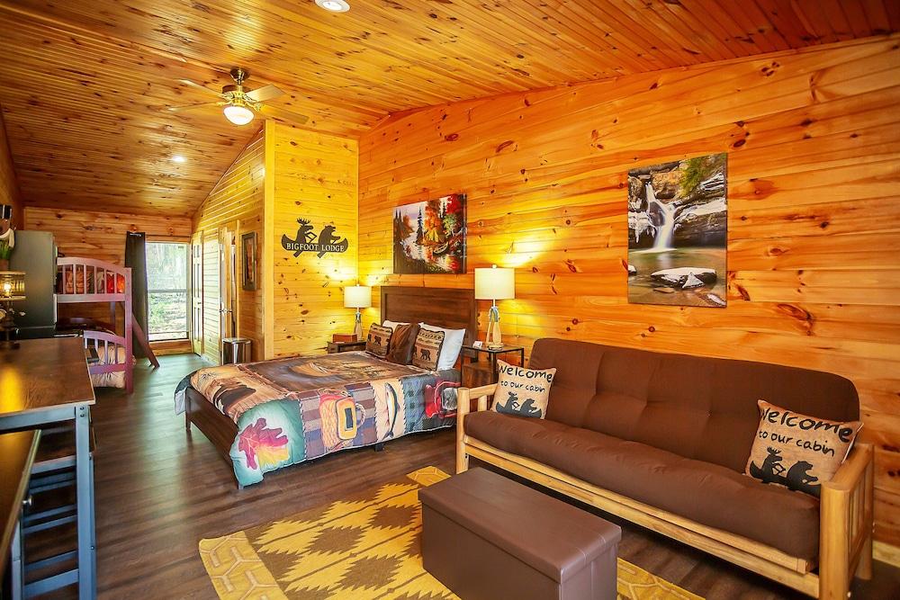 Bigfoot Lodge Room Two photo 14