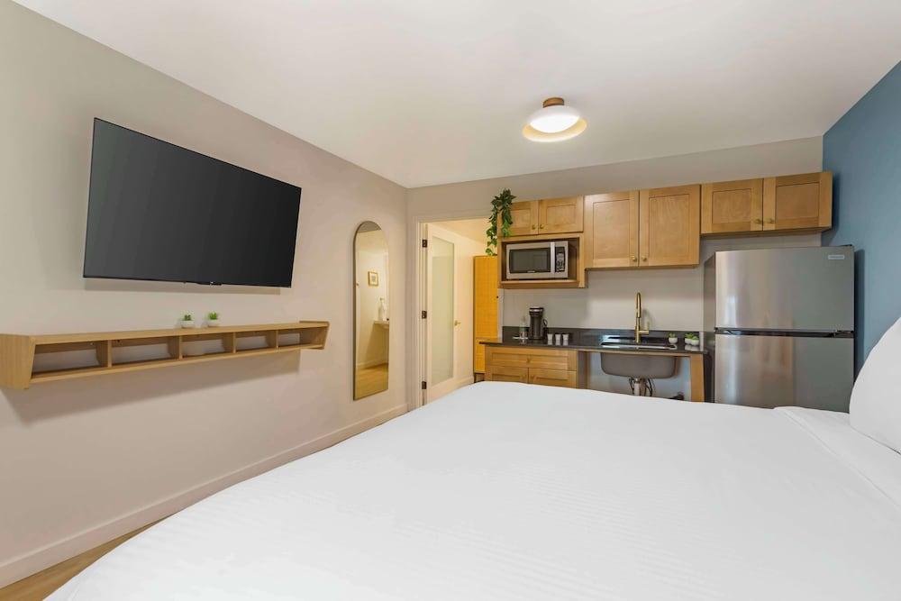 The Kennedy Tucson, SureStay Collection by Best Western photo 11
