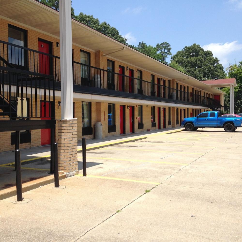 Knights Inn Elizabethtown photo 22