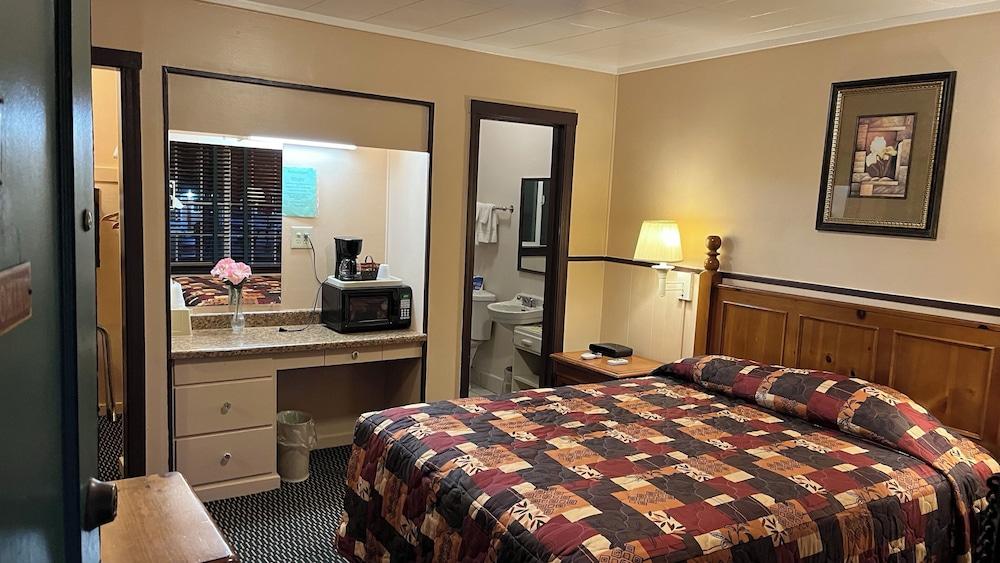 Jumping Frog Motel photo 81