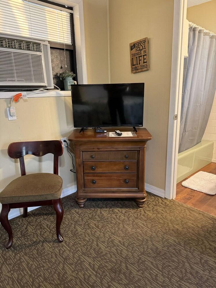 Carlton Marion Inn photo 13