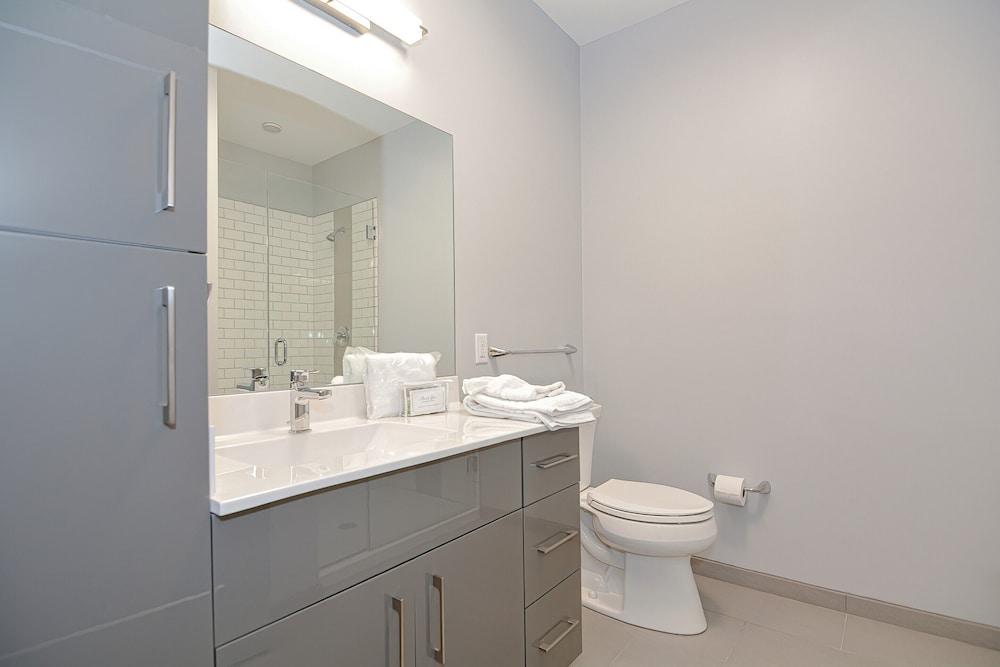 Global Luxury Suites Downtown Providence photo 76