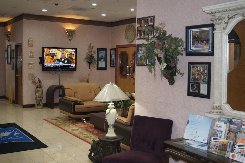 Royal Inn photo 8
