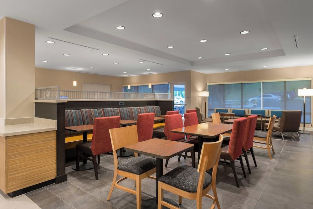 TownePlace Suites by Marriott Boone photo 5