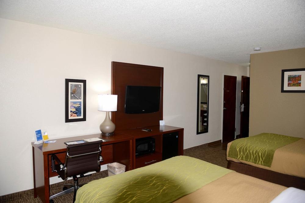 Comfort Inn Shelby photo 14