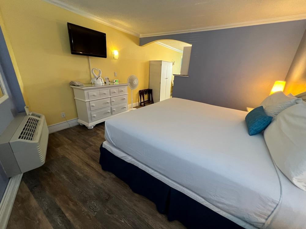Pelican Pointe Clearwater Beach Hotel photo 7