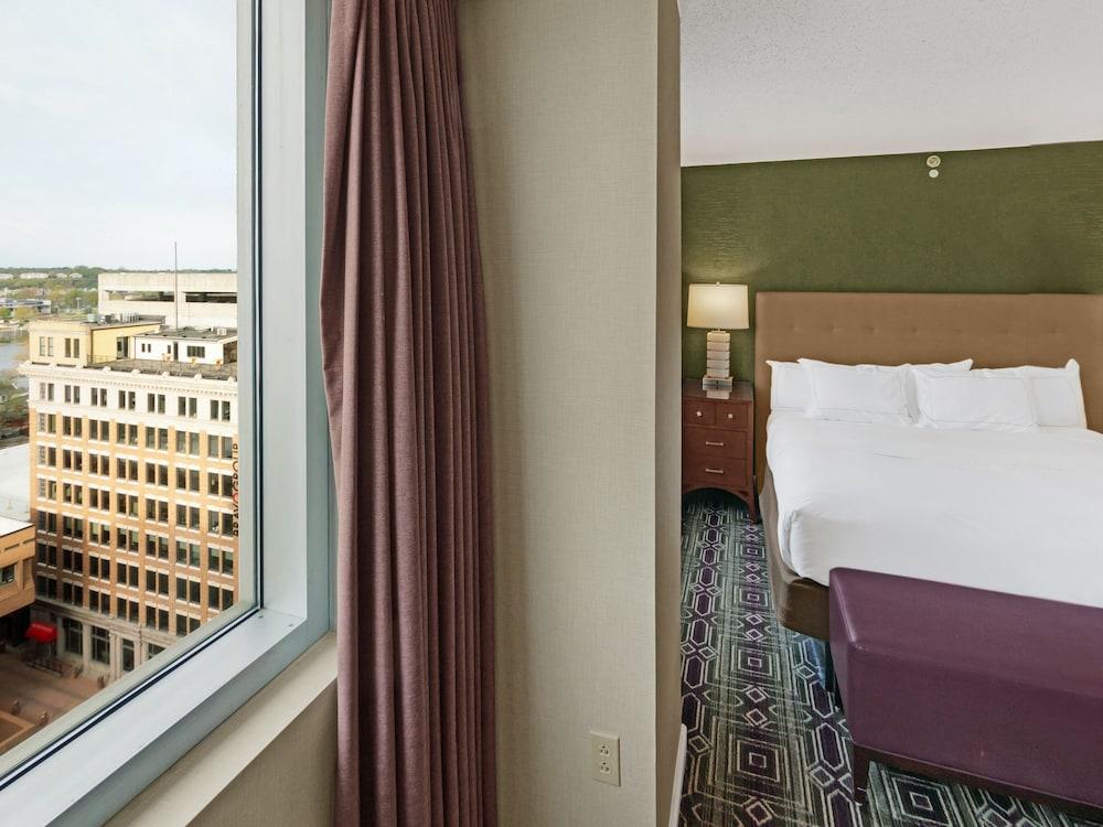 Hilton Harrisburg photo 35