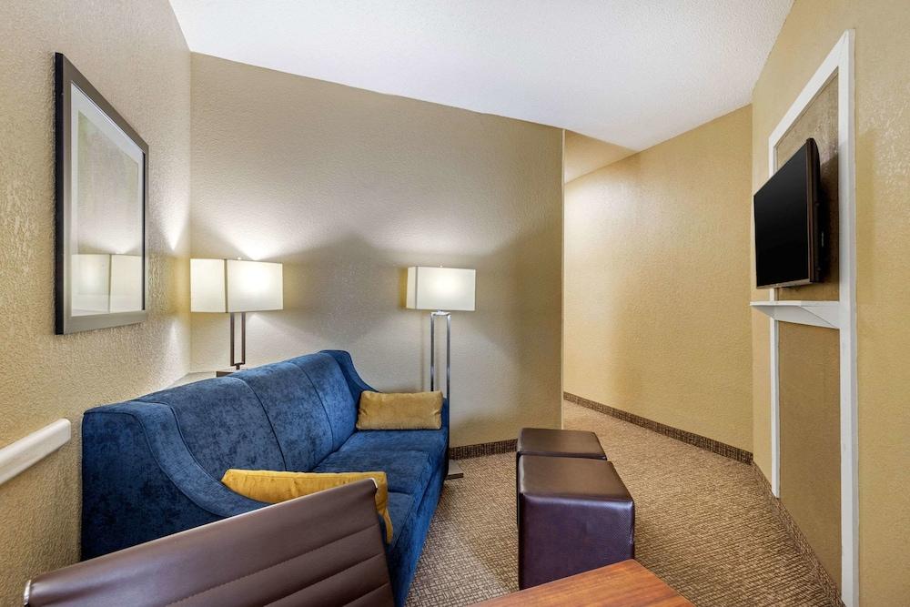 Comfort Inn & Suites Camden photo 15