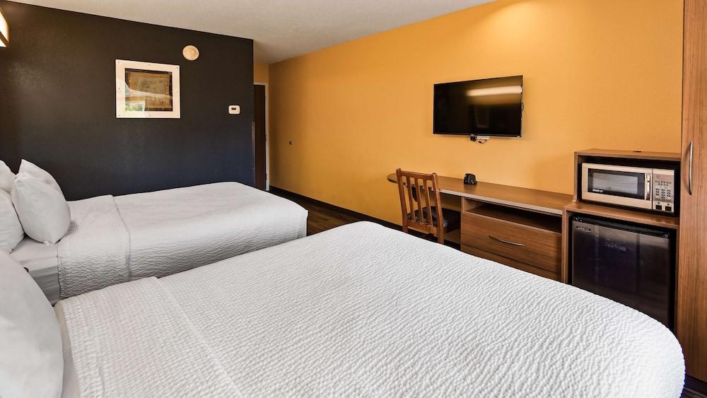 SureStay Plus Hotel by Best Western Keyser photo 7