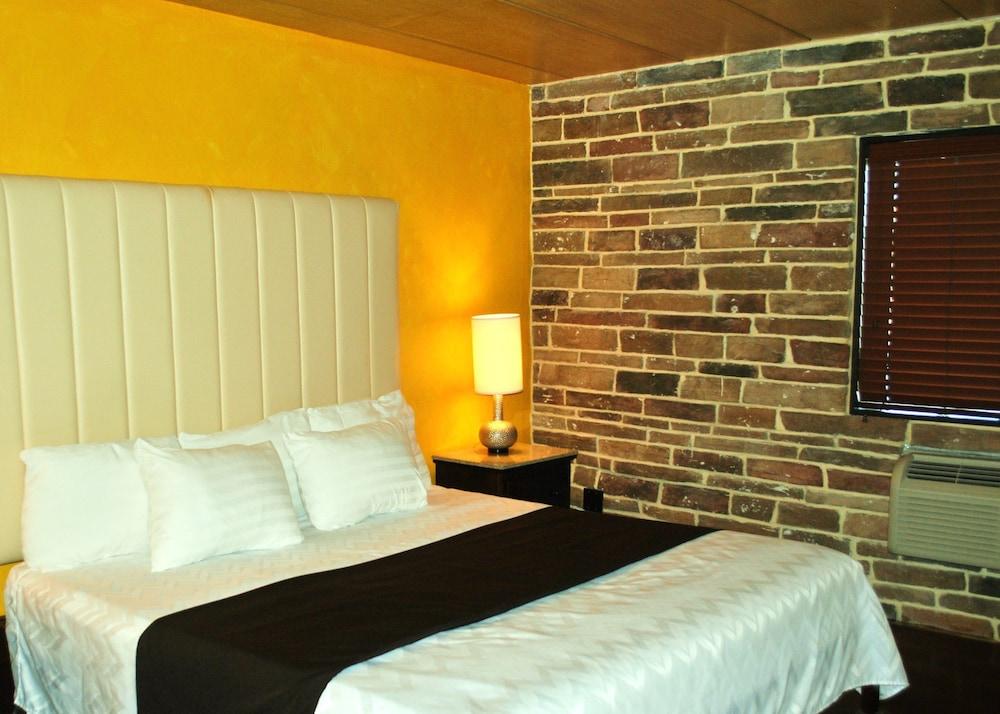 Surfside Motel photo 6