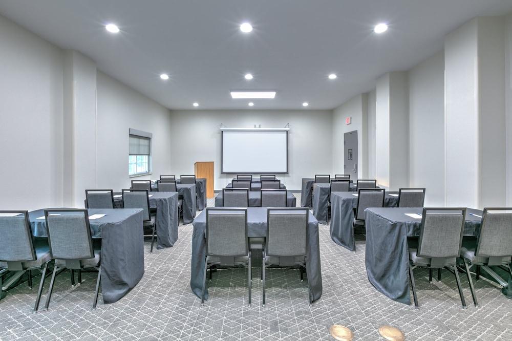 Candlewood Suites Lake Jackson Clute by IHG photo 34
