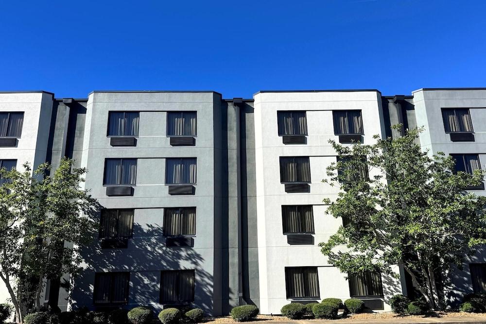 Travelodge by Wyndham Flowood/Jackson/Airport North — hotel in Flowood