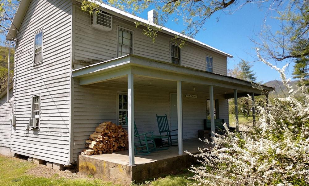 Graves Mountain Farm & Lodges photo 1