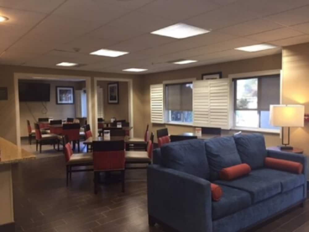 Comfort Inn Tucson Central photo 6