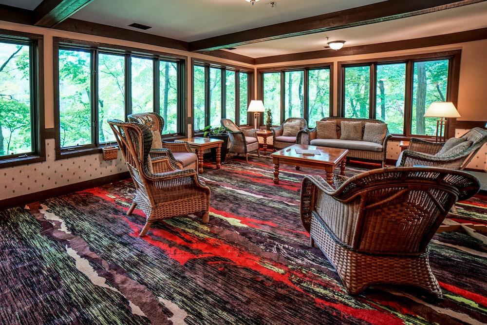 Spring House Inn photo 26