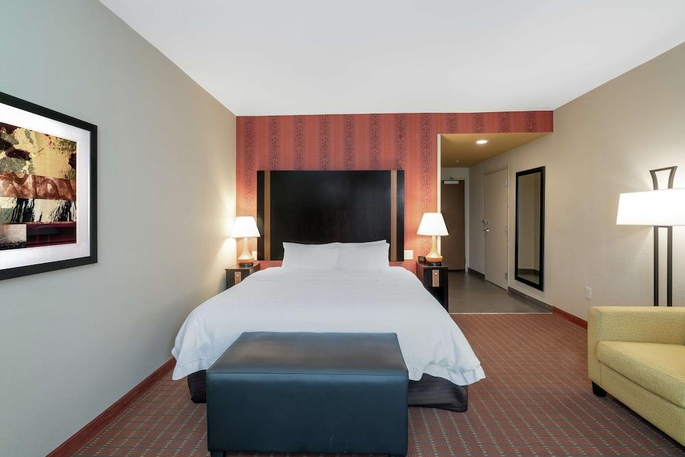 Hampton Inn Marion photo 11