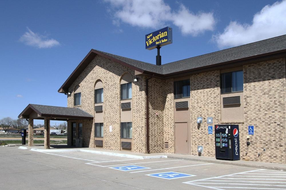 New Victorian Inn and Suites photo 1