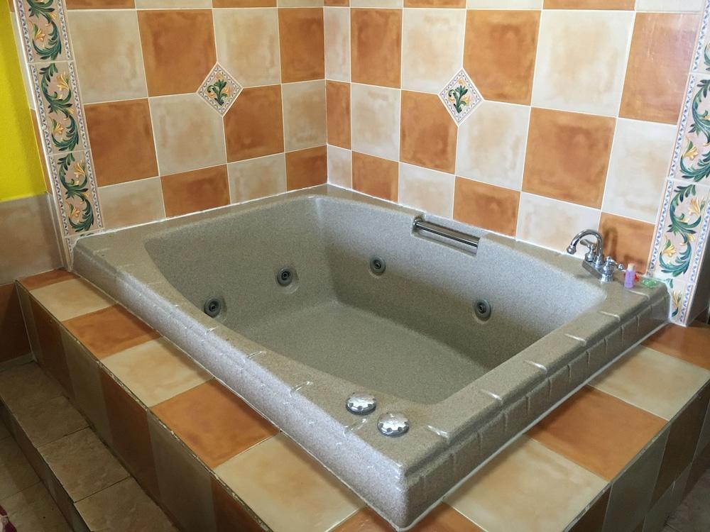 Starlite Motel photo 39