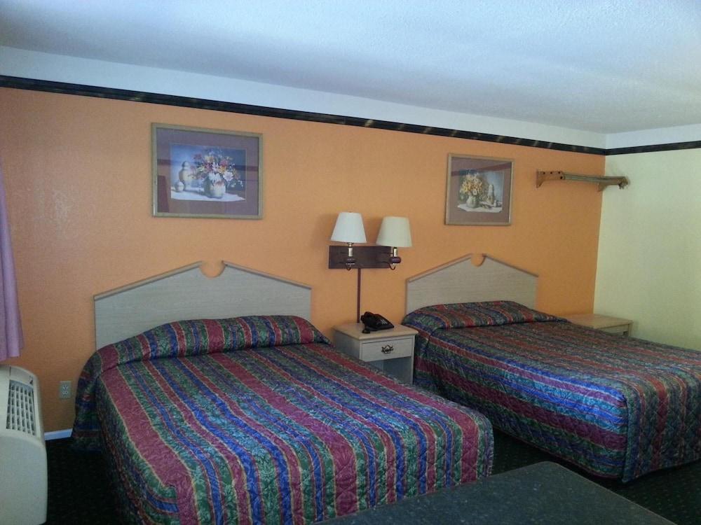 Tower Motel photo 22