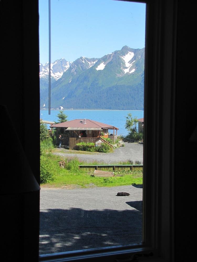 Angels Rest on Resurrection Bay LLC photo 89