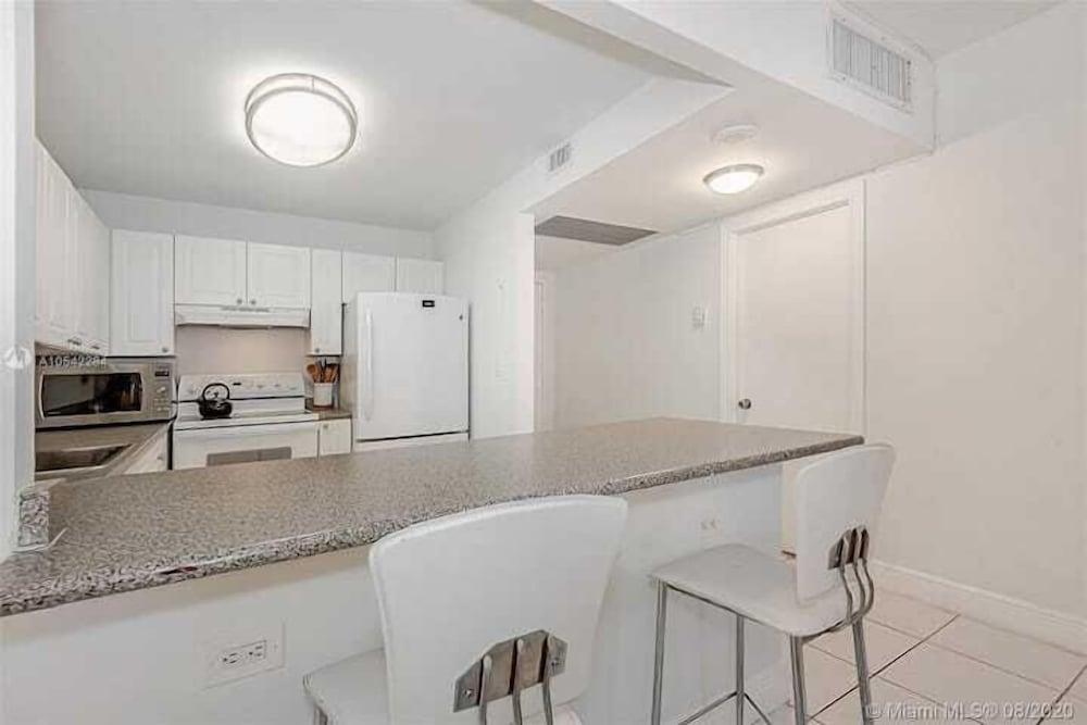 Ocean View Luxury Condo photo 29