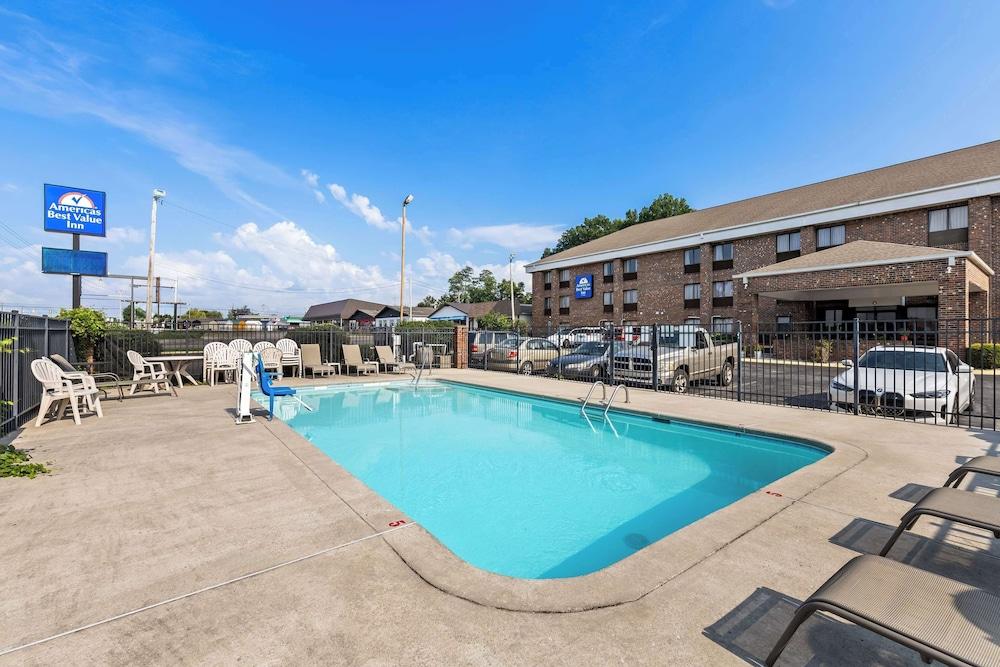 Americas Best Value Inn McMinnville photo 18