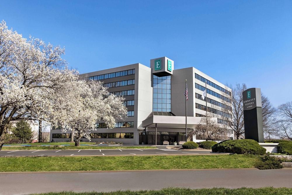 Embassy Suites by Hilton Kansas City Overland Park photo 1