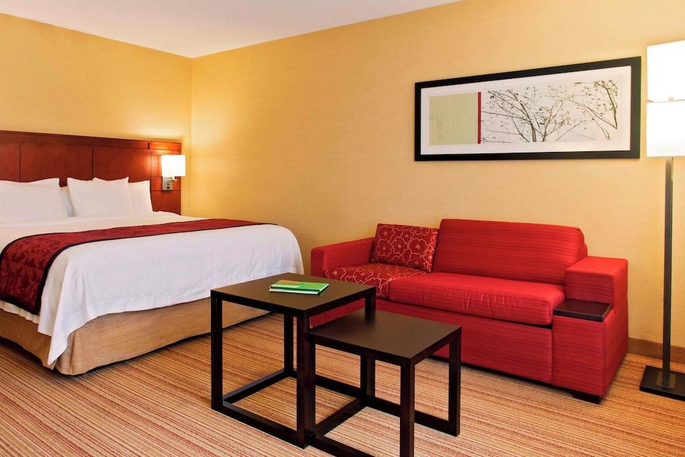 Courtyard by Marriott Newburgh Stewart Airport photo 8
