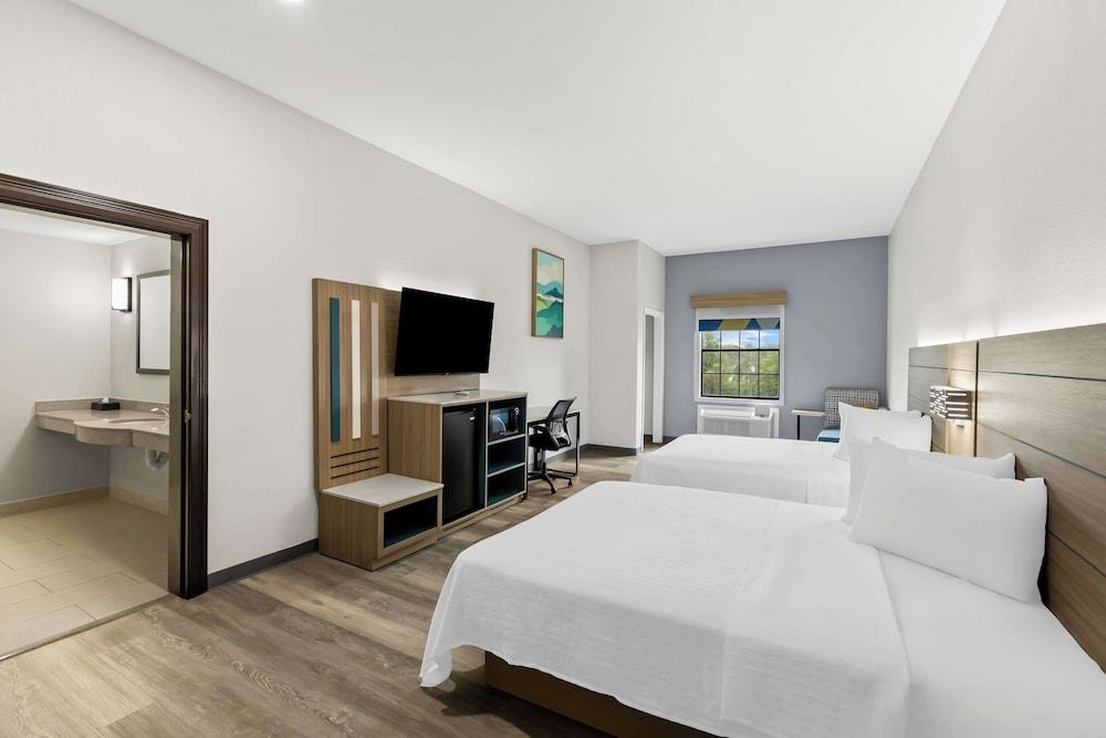 Sonesta Essential Beaumont photo 9