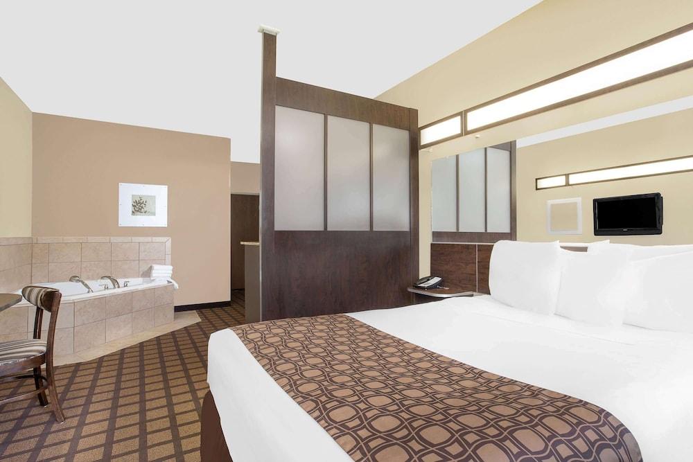 Microtel Inn & Suites by Wyndham Mansfield photo 23