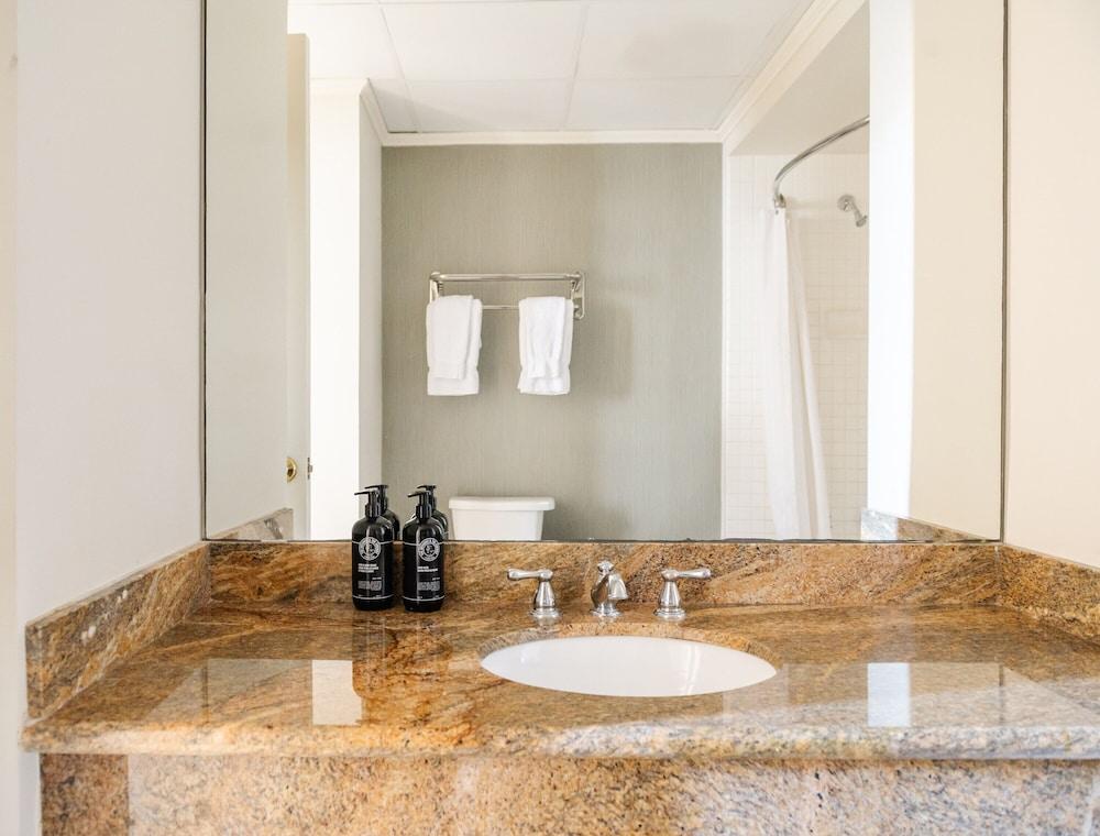 The Lafayette New Orleans By Kasa Living photo 26