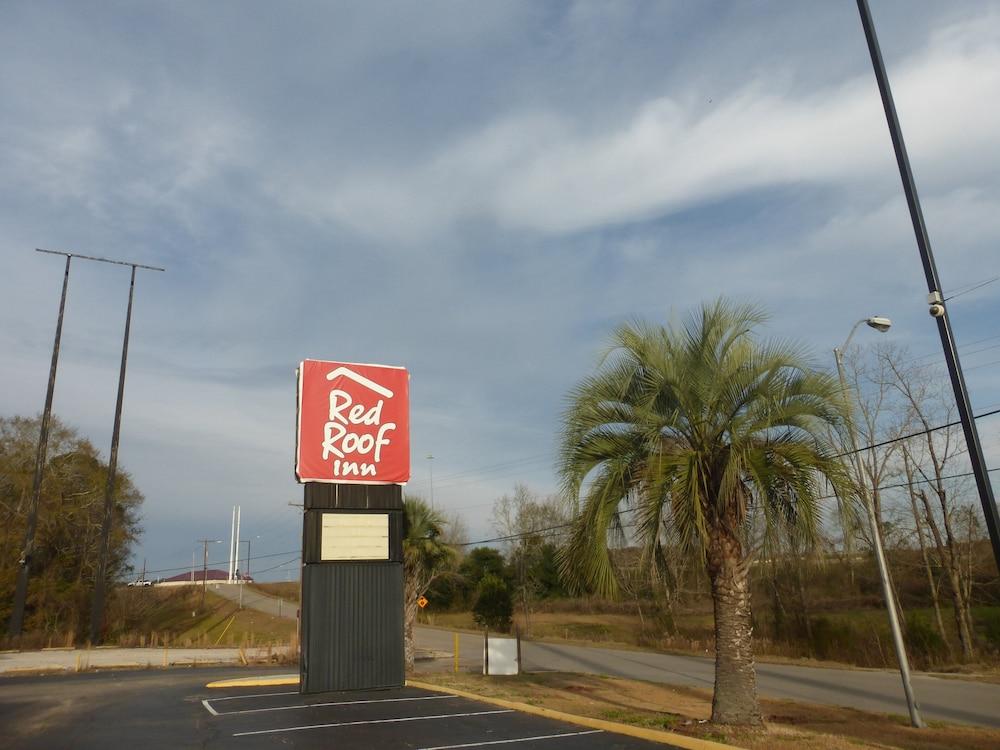 Red Roof Inn Evergreen photo 8