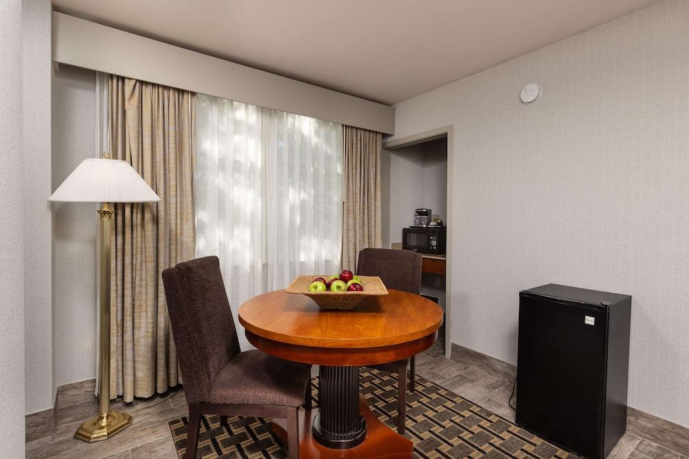 Inn at the Colonnade Baltimore - a DoubleTree by Hilton photo 21