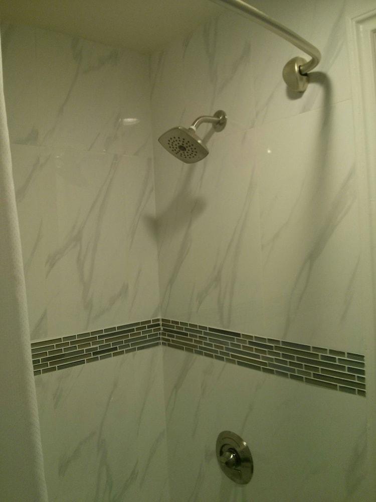 Pasadena Lodge photo 15