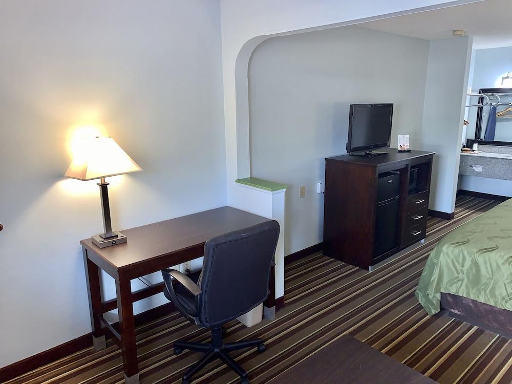 Quality Inn & Suites Macon North photo 10