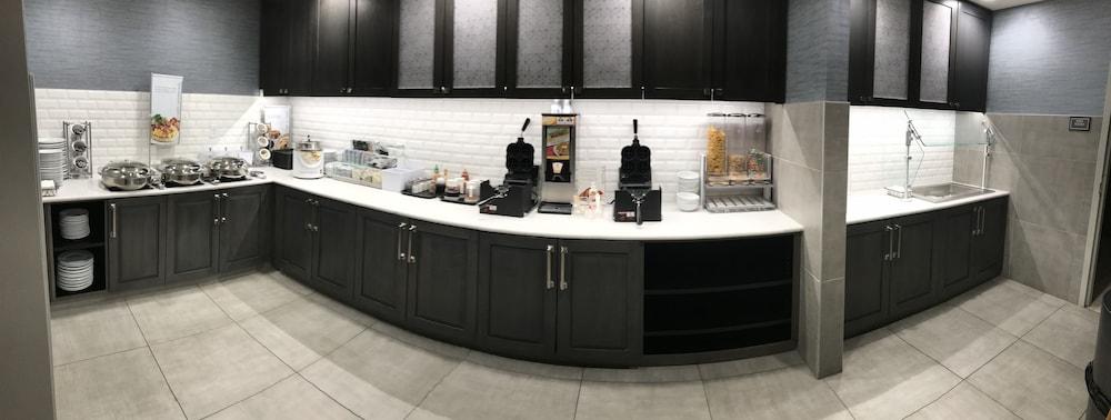 Residence Inn by Marriott Lincoln South photo 34